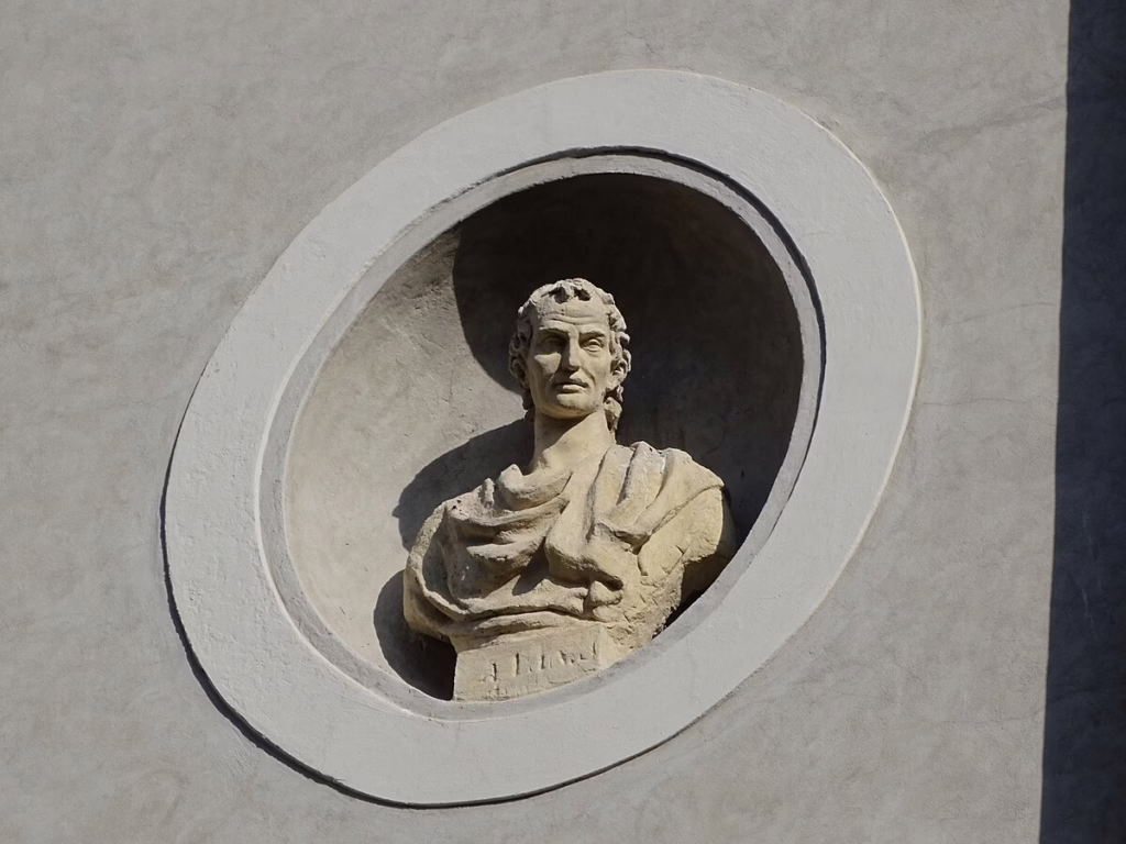 Busto di Plinio il Vecchio
